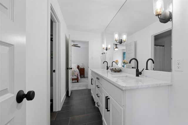 5837 Straley Avenue, Westworth Village, TX 76114