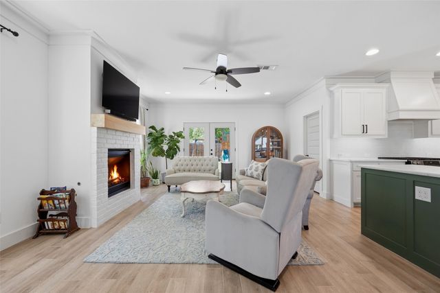 5837 Straley Avenue, Westworth Village, TX 76114