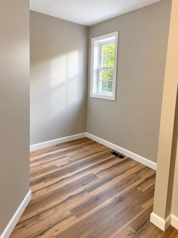 950 Old W Brookfield Rd, Warren, MA 01083