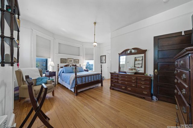 623 Augusta, San Antonio, TX 78215