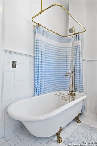 623 Augusta, San Antonio, TX 78215