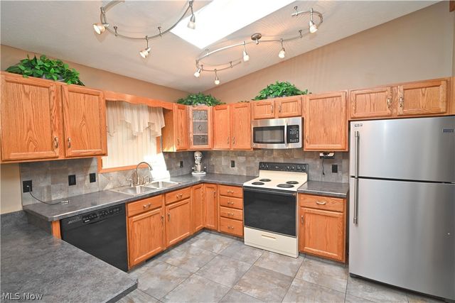 3608 Meander Reserve Circle, Canfield, OH 44406