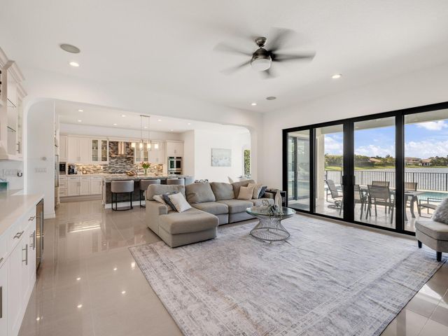11631 W Watercrest Cir Circle W, Parkland, FL 33076