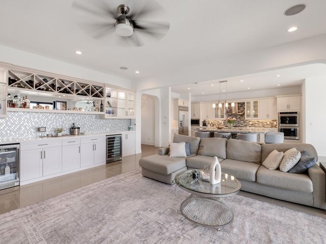 11631 W Watercrest Cir Circle W, Parkland, FL 33076