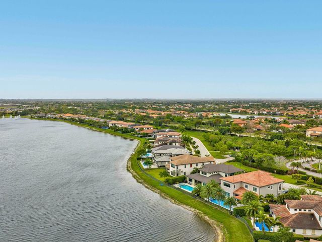 11631 W Watercrest Cir Circle W, Parkland, FL 33076