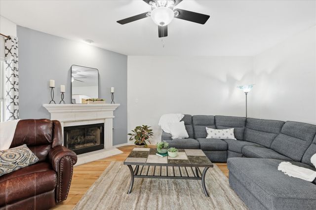 9516 Lakeway Drive, Denton, TX 76226