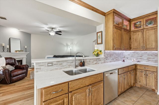 9516 Lakeway Drive, Denton, TX 76226