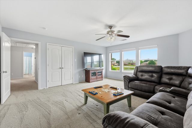 9516 Lakeway Drive, Denton, TX 76226