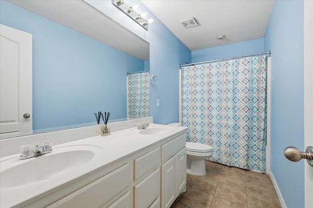 9516 Lakeway Drive, Denton, TX 76226