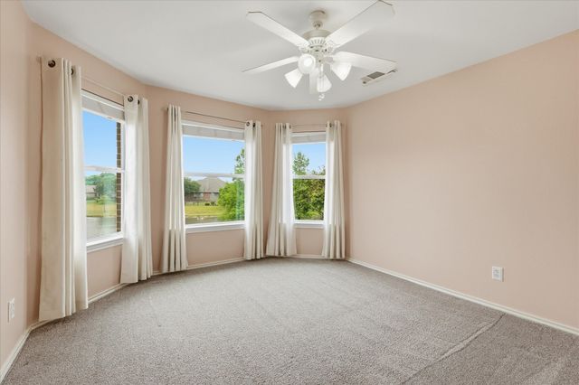 9516 Lakeway Drive, Denton, TX 76226