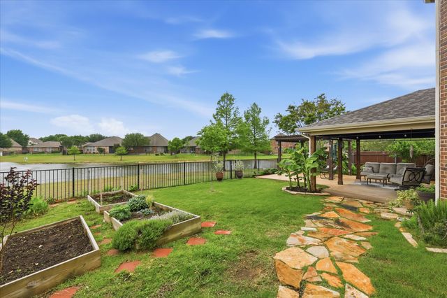 9516 Lakeway Drive, Denton, TX 76226