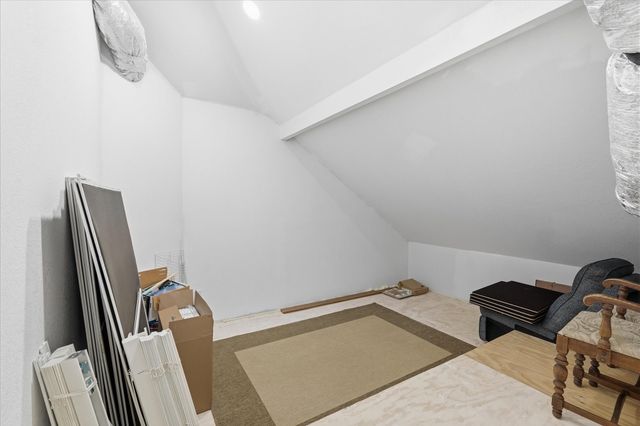 9516 Lakeway Drive, Denton, TX 76226