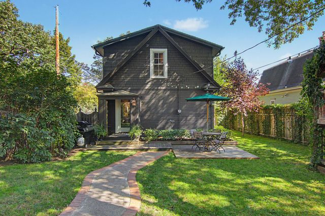 831 Fairview Avenue N, Saint Paul, MN 55104