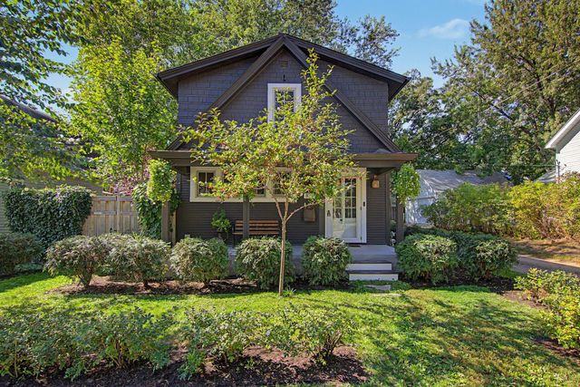 831 Fairview Avenue N, Saint Paul, MN 55104