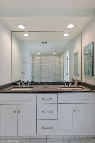 1701 N Halsted Street E2, Chicago, IL 60614
