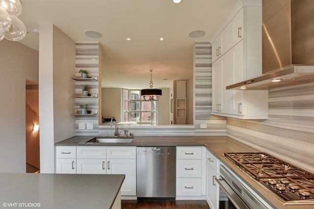 1701 N Halsted Street E2, Chicago, IL 60614