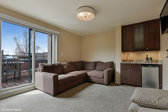 1701 N Halsted Street E2, Chicago, IL 60614