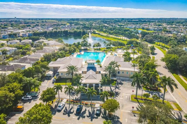 3213 SE 7th Ct, Homestead, FL 33033