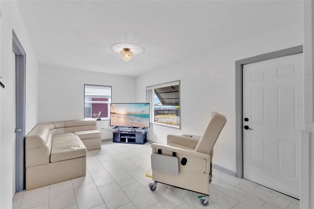 423 N 5TH STREET, Haines City, FL 33844