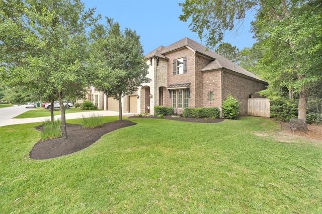 106 Cliftons Curve Way, Montgomery, TX 77316