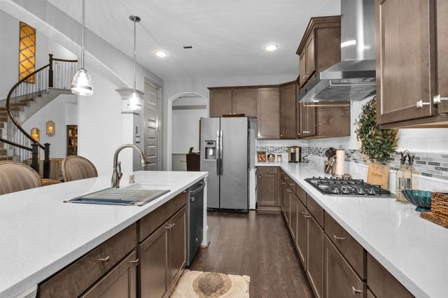 106 Cliftons Curve Way, Montgomery, TX 77316