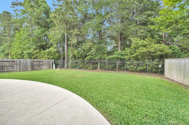 106 Cliftons Curve Way, Montgomery, TX 77316