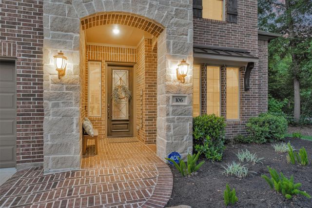 106 Cliftons Curve Way, Montgomery, TX 77316