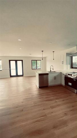 2551 SW 19 Street 2553, Miami, FL 33145