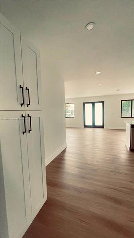 2551 SW 19 Street 2553, Miami, FL 33145