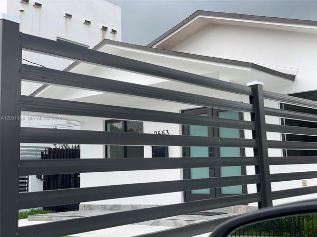 2551 SW 19 Street 2553, Miami, FL 33145