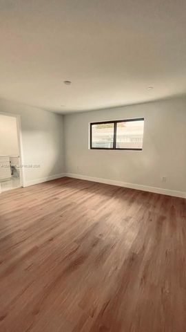 2551 SW 19 Street 2553, Miami, FL 33145