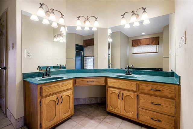 986 HEATHER LAKE DR, Collierville, TN 38017