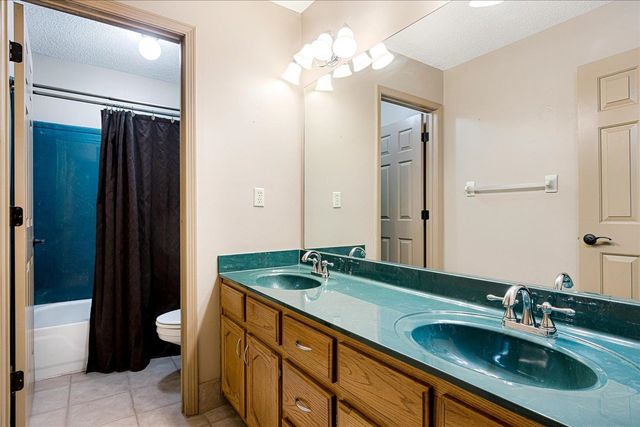 986 HEATHER LAKE DR, Collierville, TN 38017