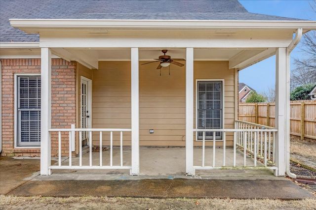 986 HEATHER LAKE DR, Collierville, TN 38017