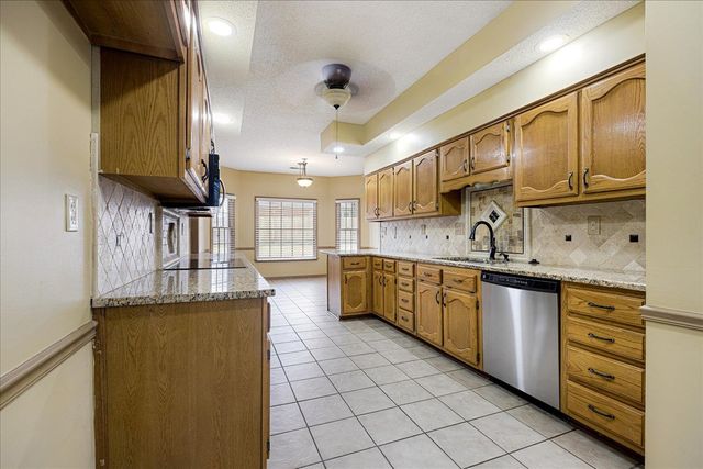 986 HEATHER LAKE DR, Collierville, TN 38017