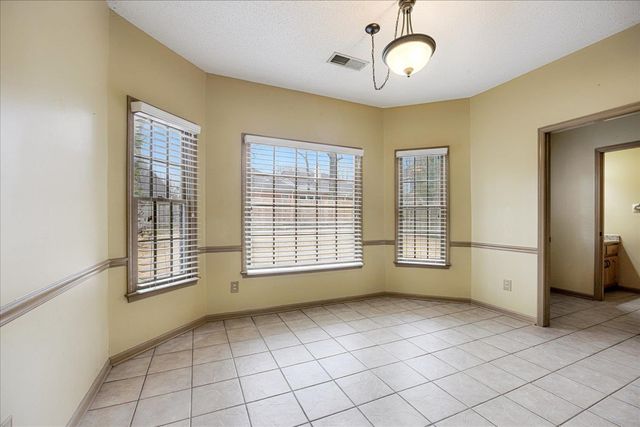 986 HEATHER LAKE DR, Collierville, TN 38017