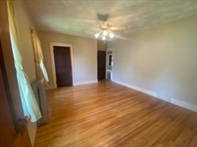 446 Chandler St 2, Worcester, MA 01602