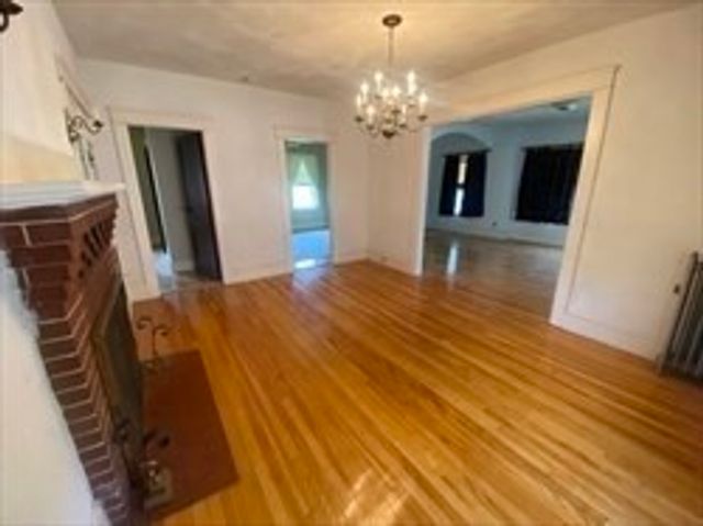 446 Chandler St 2, Worcester, MA 01602