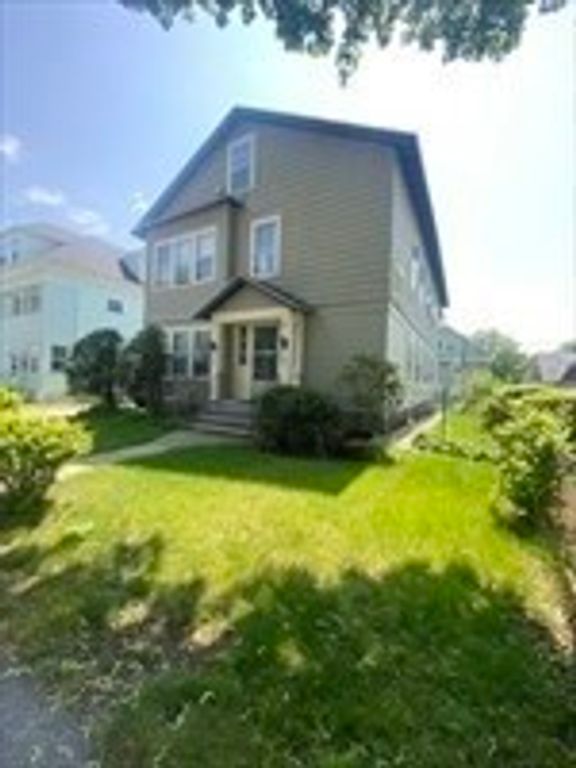 446 Chandler St 2, Worcester, MA 01602