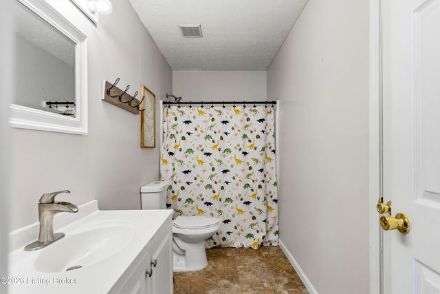 808 Tin Dor Way, Fairdale, KY 40118