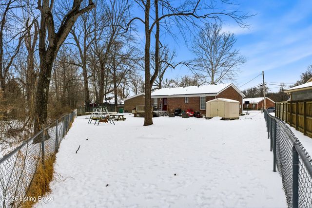 808 Tin Dor Way, Fairdale, KY 40118