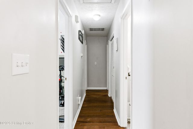 808 Tin Dor Way, Fairdale, KY 40118