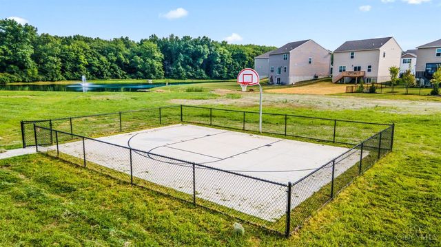1842 Vista Lake Drive, Goshen Twp, OH 45122