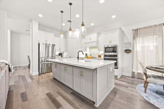 2422 Amesbury Drive, Midlothian, TX 76065