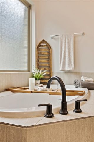 2422 Amesbury Drive, Midlothian, TX 76065