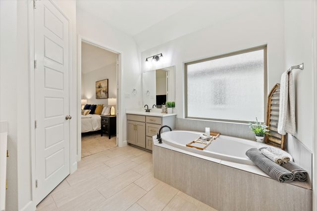 2422 Amesbury Drive, Midlothian, TX 76065