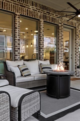 2422 Amesbury Drive, Midlothian, TX 76065