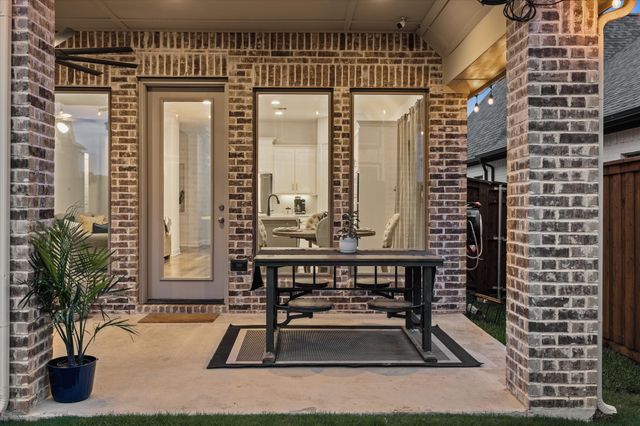 2422 Amesbury Drive, Midlothian, TX 76065