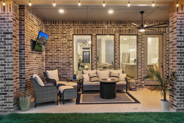 2422 Amesbury Drive, Midlothian, TX 76065