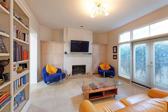 9768 Claiborne Square, La Jolla, CA 92037